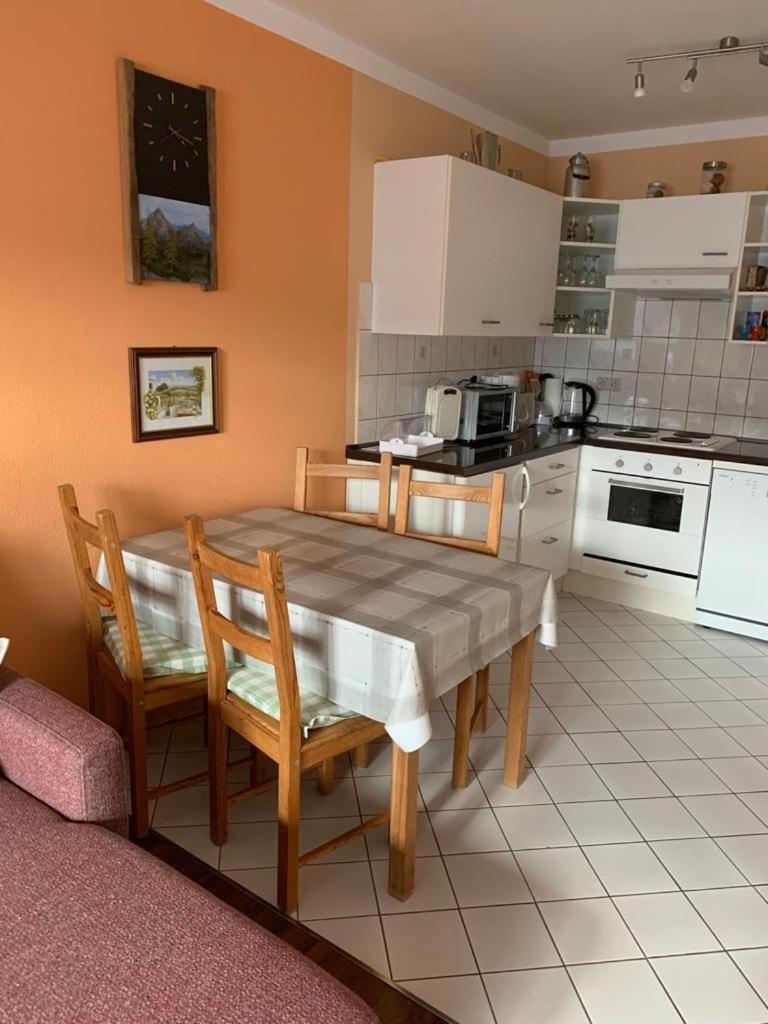 Sonnigesuedeifel Appartement Seffern Buitenkant foto